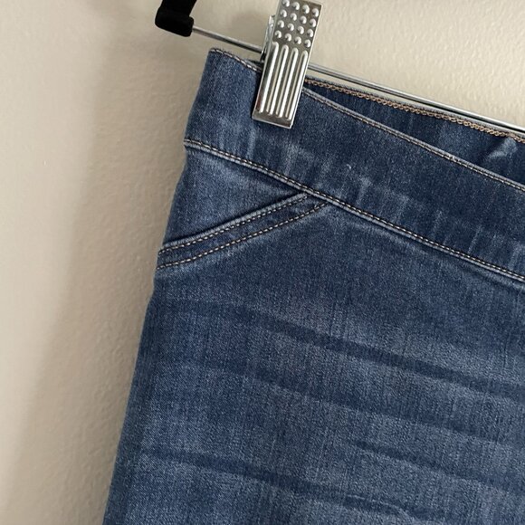 Altar’d State Women M Blue Victoria Wash Denim Pull On Luttrell Flare Jeans - Picture 6 of 11